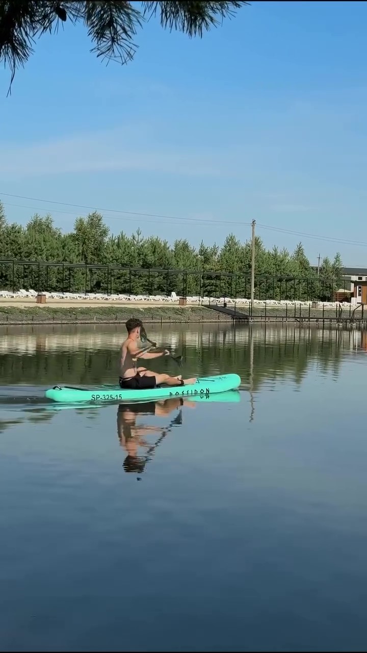 plyaz - frame at 0m17s