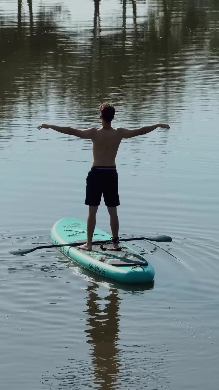 plyaz - frame at 0m21s